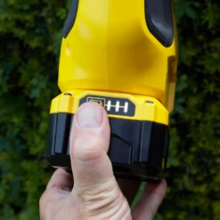 STANLEY FATMAX V20 18V Cordless Pole Hedge Trimmer 45cm (Sfmcph845M1-Gb) 17 STANLEY FATMAX V20 18V Cordless Pole Hedge Trimmer 45cm (Sfmcph845M1-Gb) -Garden & Outdoor Store 12882305 6204843590449106