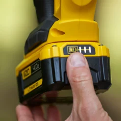 STANLEY FATMAX V20 18V Cordless Hedge Trimmer 55cm (Sfmcht855M1-Gb) -Garden & Outdoor Store 12882306 1944843588893966