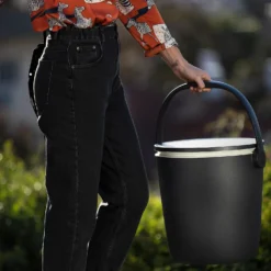 Keter GoBar Outdoor Ice Cooler Table Garden Furniture - Dark Grey / Cream -Garden & Outdoor Store 13412933 1934910901720378