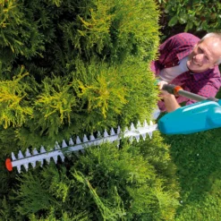GARDENA Telescopic Cordless 18V Hedge Trimmer -Garden & Outdoor Store 13524827 2074936344471519