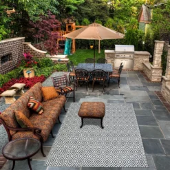 Homebase Outdoor Rug - Grey 120x180cm -Garden & Outdoor Store 13953335 3724989199317315