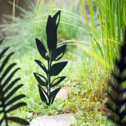 Jungle Black Ground Stakes - 45cm (Assorted Designs) -Garden & Outdoor Store 13981010 1225005324385724